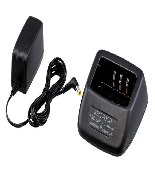 Cargador para radio portátil Kenwood KSC-35S.