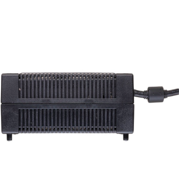 Fuente Cargador Múltiple Motorola 15Amp 14VDC Fuente Cargador Múltiple Motorola 15Amp 14VDC