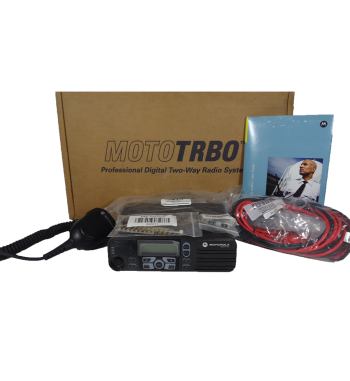 Radio Móvil Motorola DGM 6100 MOTOTRBO - Base Digital Profesional